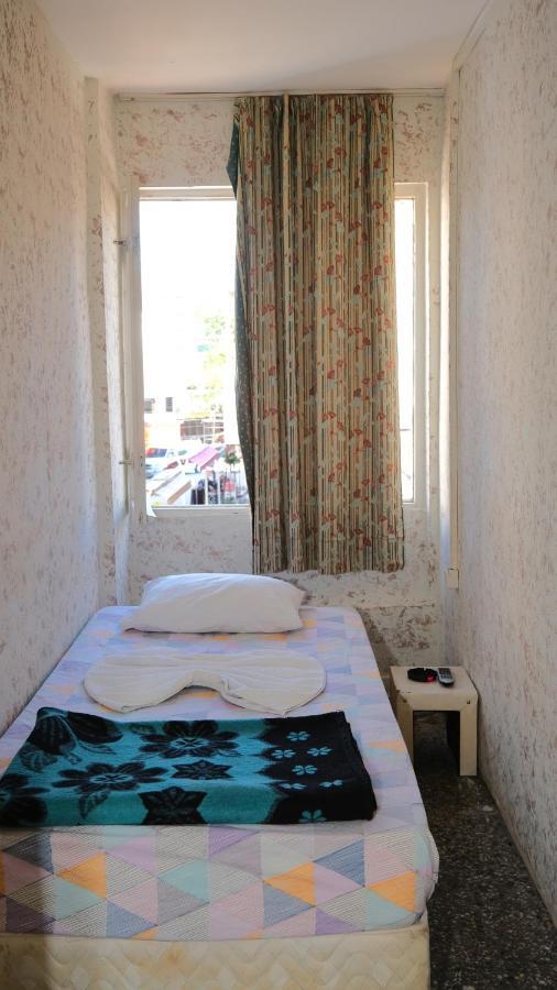 Aziz Pansiyon 3 Antalya Buitenkant foto